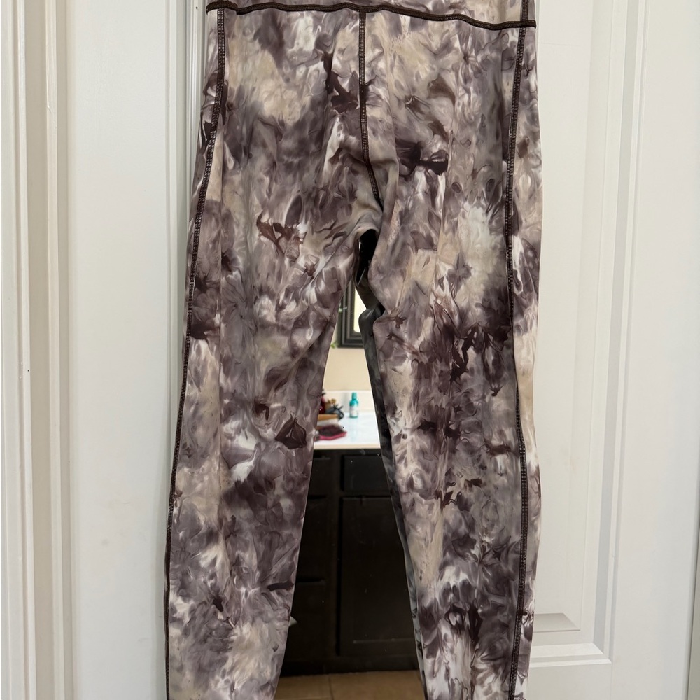 Gymshark Neutral Marble Print Leggings — Cream & Purple